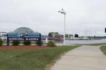 Lakeside Inn Of Ludington Exterior foto